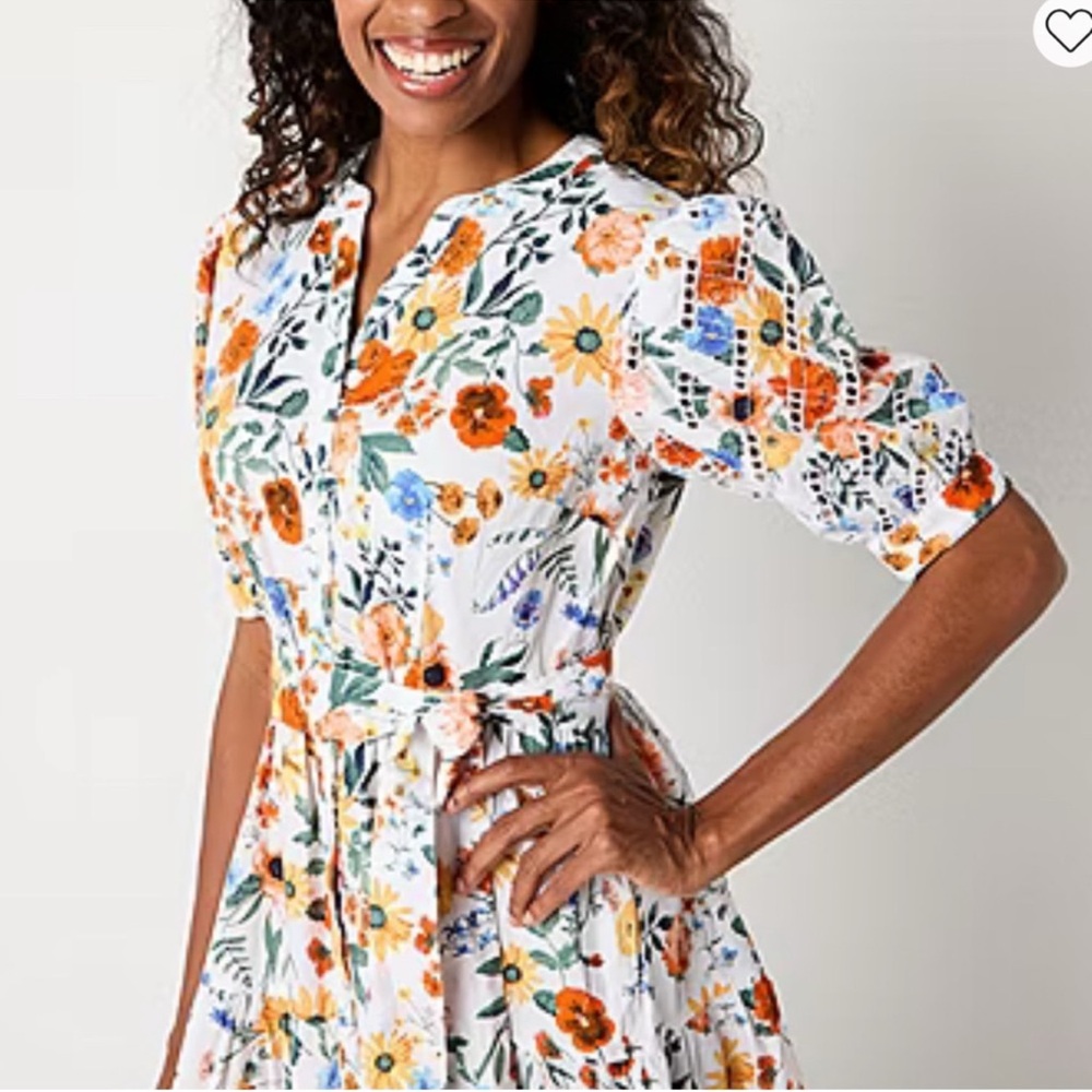 St. John's Bay Womens Short Sleeve
Embroidered Floral Size OX